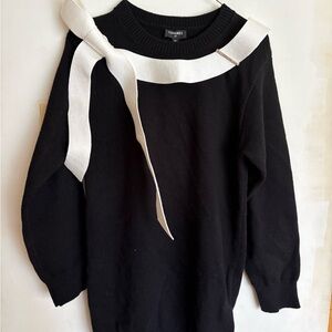 CHANEL Black Knit Crewneck Sweater with Cream Bow Accent
